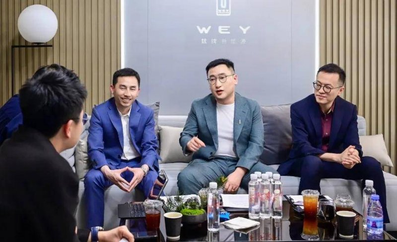 我用AI交易试了3个月，竟意外赚到了人生第一桶金